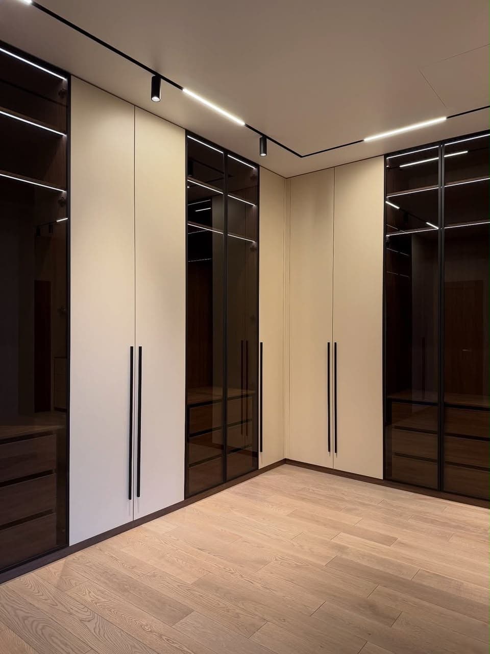 Custom Wardrobes